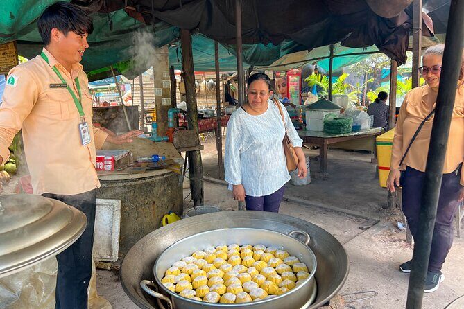 Kulen Mountain Tour with Picnic and Floating Village Sunset - Tonle Sap sunset boat cruise: the moment that earns its keep