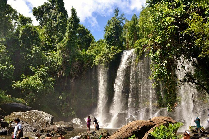 Kulen Waterfall and 1000 Lingas River Private Tour - What to pack and how to pace yourself on Phnom Kulen