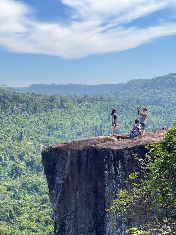Kulen Waterfall Day Tour with Snacks Small-Group - River of 1000 Lingas: Sacred Carvings Along a 500-Meter Stretch