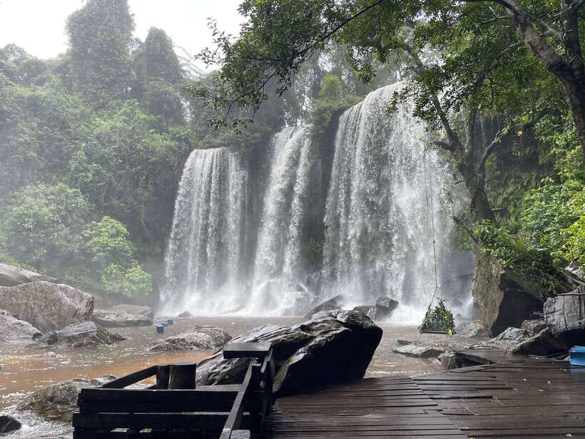 Kulen Waterfall Day Tour with Snacks Small-Group - 1000 Lingas by the riverbed: carvings you can read with your feet