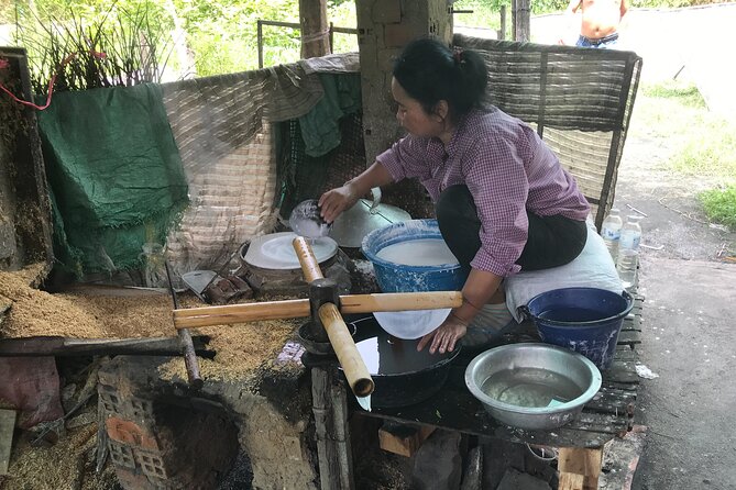 Morning village tour Livelihood tour with Local Product discover - Rice Paper and Sticky Rice: The Work Behind Familiar Foods