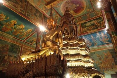 MotoGirl - Day Tour - Royal Palace: where Cambodian monarchy meets visitor reality