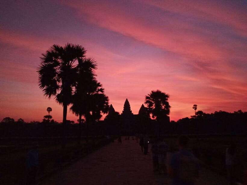 One Day Angkor Wat Trip with Sunrise - Angkor Thom South Gate and Bayon: 216 Faces in Real Scale