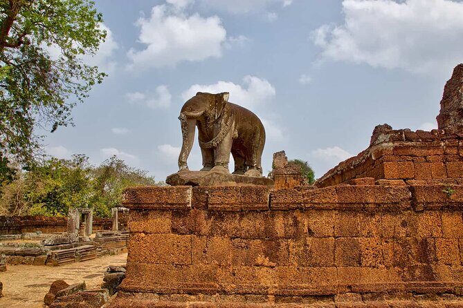 One Day Angkor World Heritage Tour - Angkor Thom and Bayon: Jayavarman VII’s walled city moments