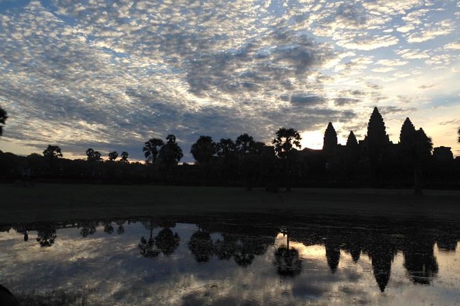 One Day tour with sunrise in car with A/C or Van & Guide. - Guides can make or break the day: what I’d look for