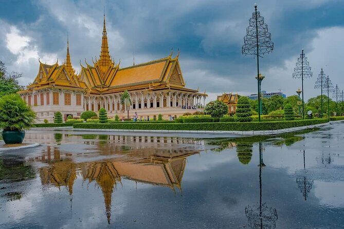 Oudong Mountain and Phnom Penh Full Day Private Tour - Morning on Oudong Mountain: Stupas, Pagodas, and Big Views