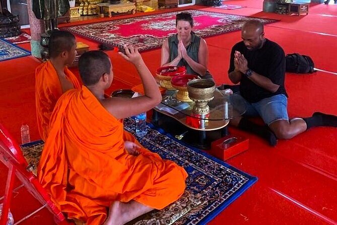 Oudong Mountain and Phnom Penh Full Day Private Tour - Silver Smith Village: Craft Watching Without the Rush