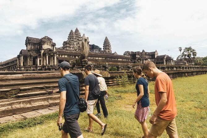 Personalised Angkor Wat Sunrise Off-the-Beaten Track Tour - Meet the Day: Pickup, Vintage Jeep Ride, and What to Bring