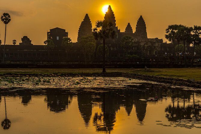 Personalised Angkor Wat Sunrise Tour by an air-conditioned car - Angkor Wat at sunrise: timing, atmosphere, and what to focus on