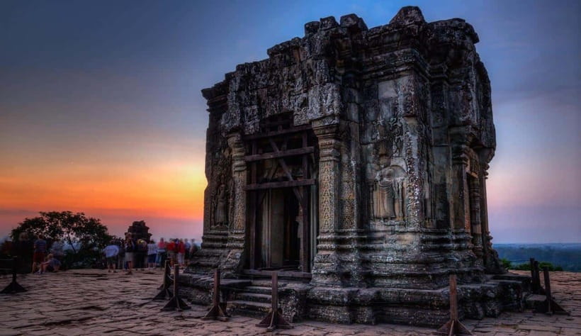 Phnom Bakheng Sunset Tour, Pre Rup, Neak Pean, Preah Khan - Quick hits