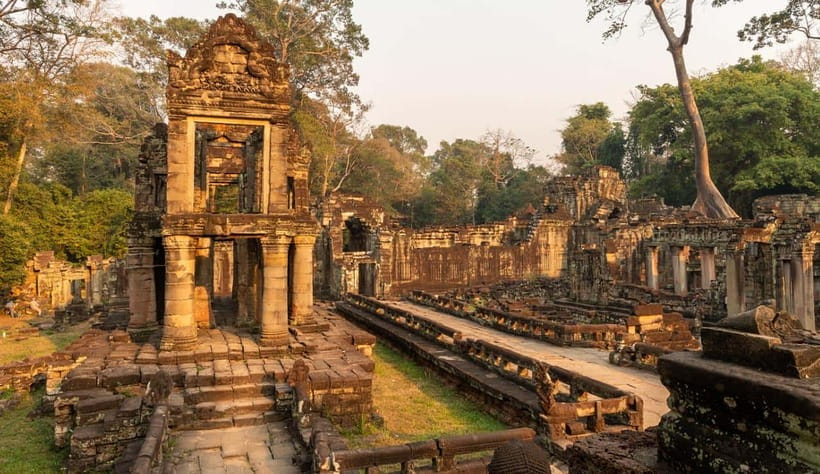 Phnom Bakheng Sunset Tour, Pre Rup, Neak Pean, Preah Khan - Your guide (often Son) makes the difference
