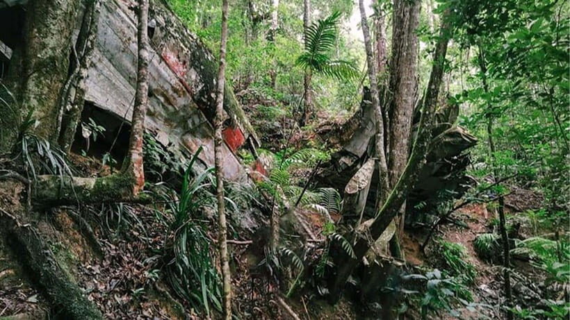 Phnom Penh: 2-Day Aural Mountains Hiking Adventure - Base-village welcome and the best kind of meal: the one you choose