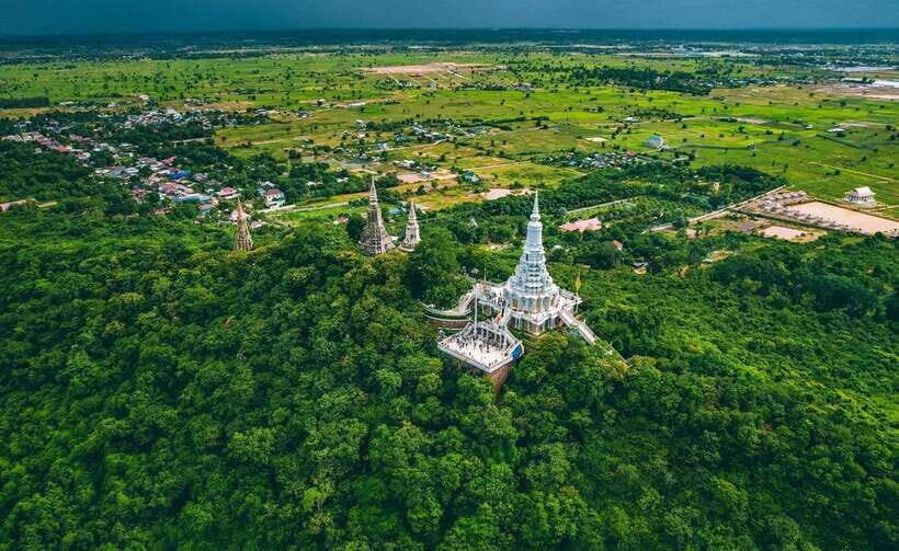 Phnom Penh - Battambang Transfer Plus Stop Sightseeing - A transfer day with three very different stops