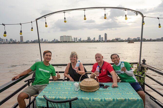 Phnom Penh Bike & Boat Sunset Tour / E-Bike Available - What the Small-Group Setup Really Does for You