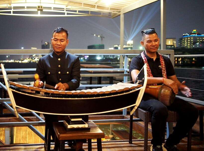 Phnom Penh: Mekong Sunset Dinner Cruise with Live Music - Live Traditional Khmer Music Onboard: The Real Atmosphere Maker