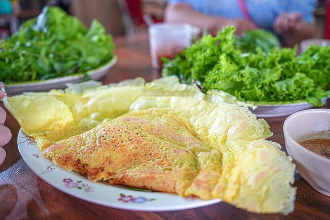 Phnom Penh Morning Market & Food Tour by Tuktuk - Includes All Food & Drinks! - Getting your bearings fast at Stop 1