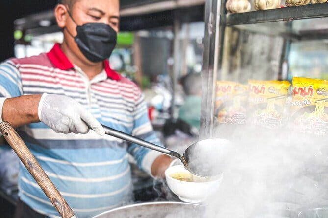 Phnom Penh Night City Highlights & Local Food tour by Tuktuk - Price check: why $49 can feel fair for what you get