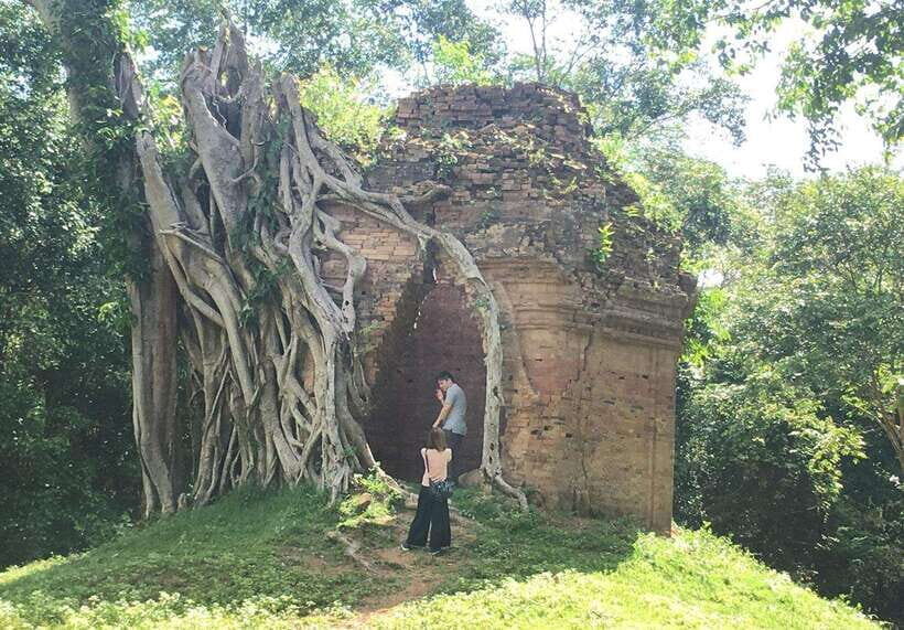 Phnom Penh - Siem Reap Road Transfer Plus Sightseeing - Key points worth planning around