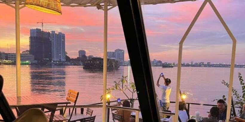 Phnom Penh: Sunset Cruise on Kanika Boat - Comfort, onboard setup, and the practical reality of no outside food