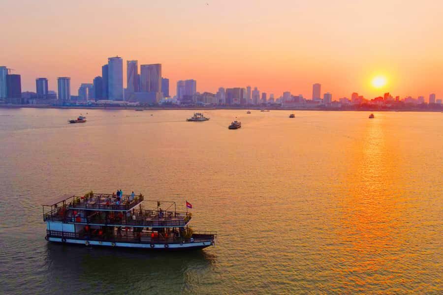Phnom Penh: Sunset Cruise with Unlimited Beer &Fruit platter - Why a Phnom Penh Sunset Cruise Works So Well for an Evening