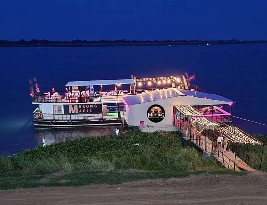 Phnom Penh: Sunset Cruise with Unlimited Beers & BBQ Buffet - After Dark on the Water: City Lights and Easy Photo Ops