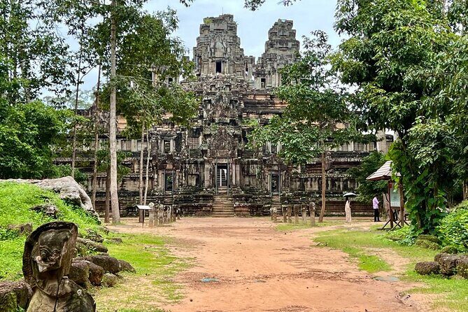 Phnom Penh to Siem Reap, Angkor Wat & Return, 2 Day Private Tour - A Khmer lunch option at Prey Pros Lake (and how to budget meals)