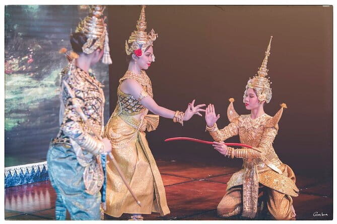 Phnom Penh Unique Classical Dance Show Every Saturday &Sunday - Phnom Penh classical dance at Riverview Restaurant Bar: what you’re really buying