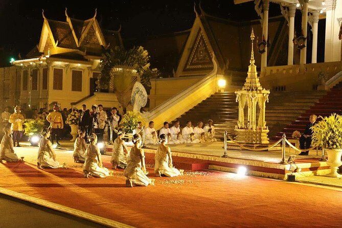 Phnom Penh Vital Discovery-Full Day Tour (Including all services) - Royal Palace Buildings, Throne Hall, and the 59-Meter Tower