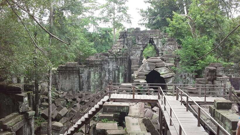 Prasat Thom, Koh Ker Group & Beng Mealea Full-Day Tour - Practical Comfort On A Remote Temple Day: AC, Water, And Temple Rules