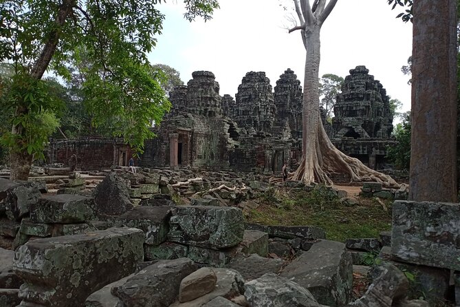Preah Khan, Neak Pean and Pre-Rup Private Tour - Eastern Mebon and Pre Rup: water history to brick-and-stone spectacle