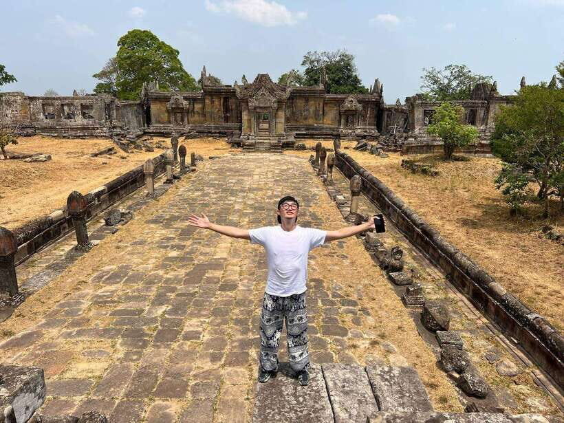 Preah Vihear: Full-Day Preah Vihear and Koh Ker Temple Tour - The included 4x4 ride and carved entrance pavilions