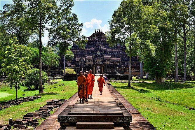 Private 2 Days Angkor Wat Sunrise and Discover all Major Temples - Angkor Wat sunrise at 4:30: what the timing buys you