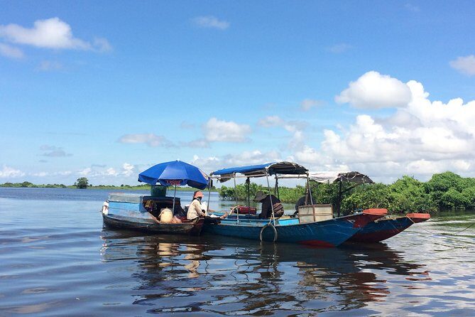 Private 2 Days Angkor Wat Sunrise, Floating Village & Beng Mealea - Tonle Sap at Kompong Khleang: boat life on real stilted homes