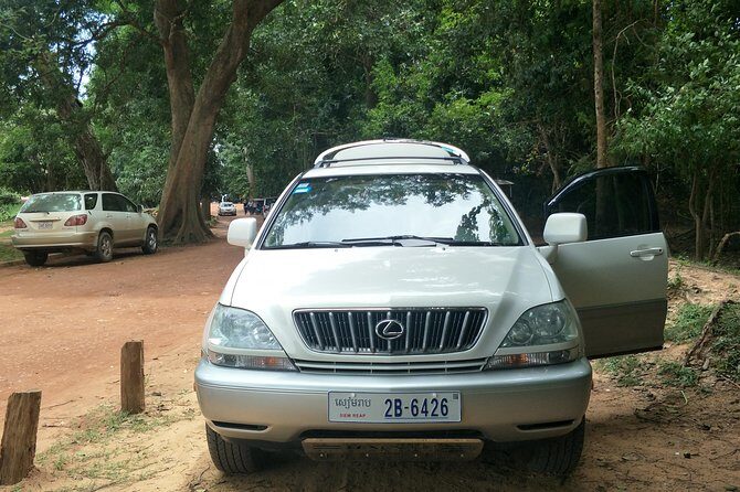 Private Angkor Sunrise & Major Temples Tour by English Speaking SUV Car Driver - Angkor Thom’s north side: North Gate and the perimeter feel