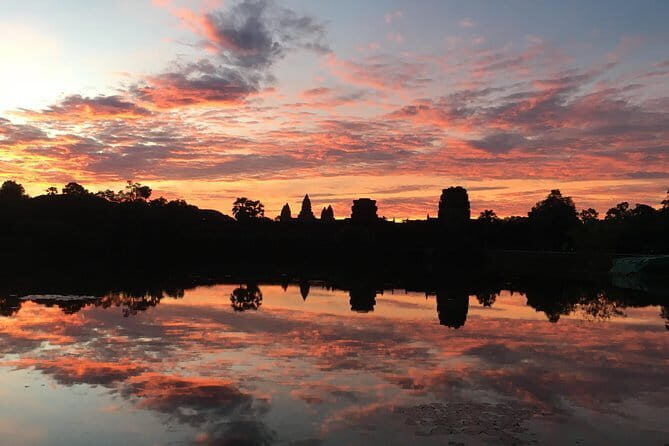 Private Angkor Wat Sunrise Guide Tour include Breakfast and Snack - Angkor Wat after sunrise: bas-reliefs, walking time, and what to look for