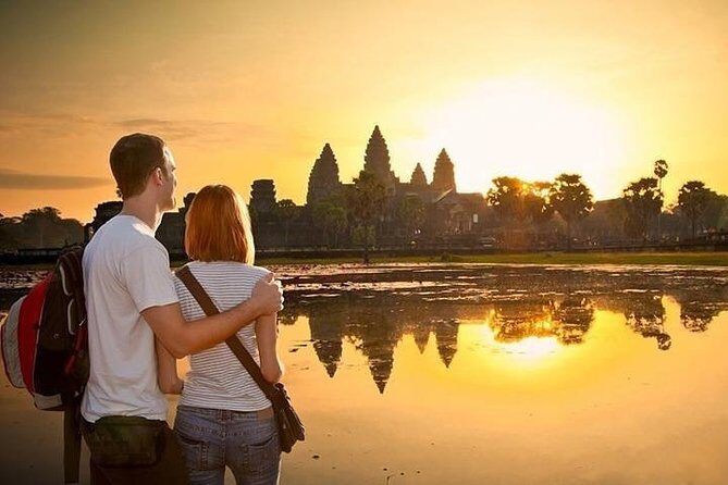 Private Angkor Wat Sunrise Tour - Bayon Temple at Angkor Thom: Marble Smiles Before the Heat