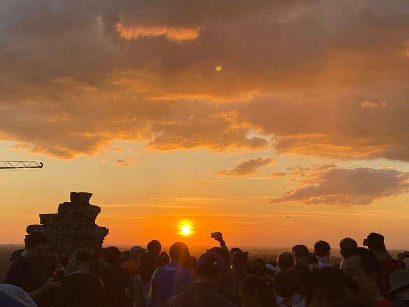 Private Angkor Wat Sunset Tour with Lunch and Snack Included - Getting to Angkor Wat: the morning start and ticket moment