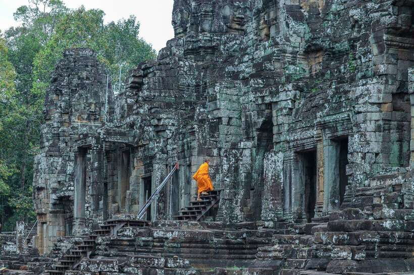 Private Angkor Wat Sunset Tour with Lunch and Snack Included - Tuk-tuk comfort and private pacing in a long day
