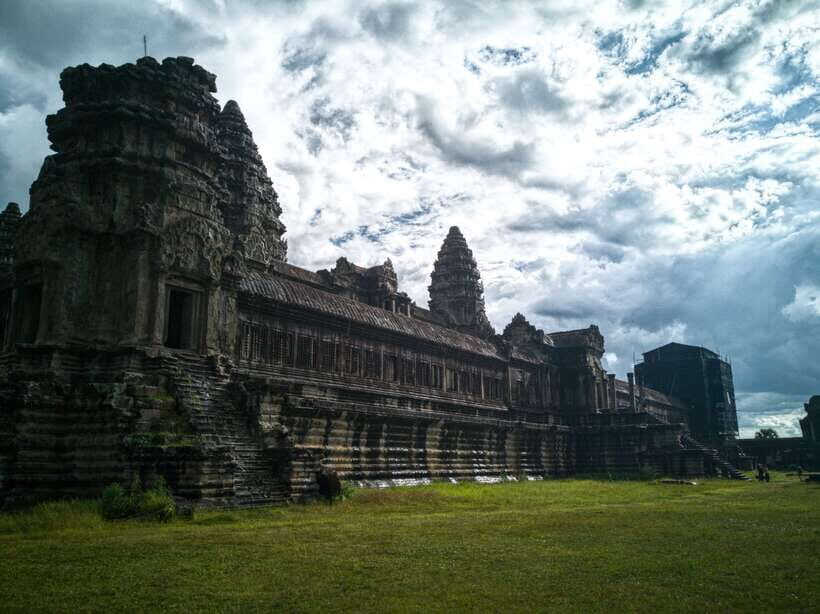 Private Angkor Wat Temple Tour - Bayon Temple faces: the emotions of stone