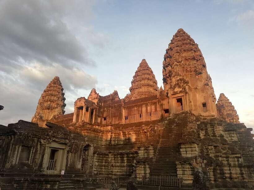 Private Angkor Wat Temple Tour - More Angkor Thom stops: terraces and royal structures