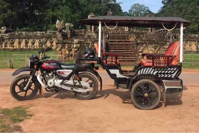 Private Angkor Wat Tour with English-Speaking Guide - South Gate, Baphuon, and Phimeanakas: the royal zone moments