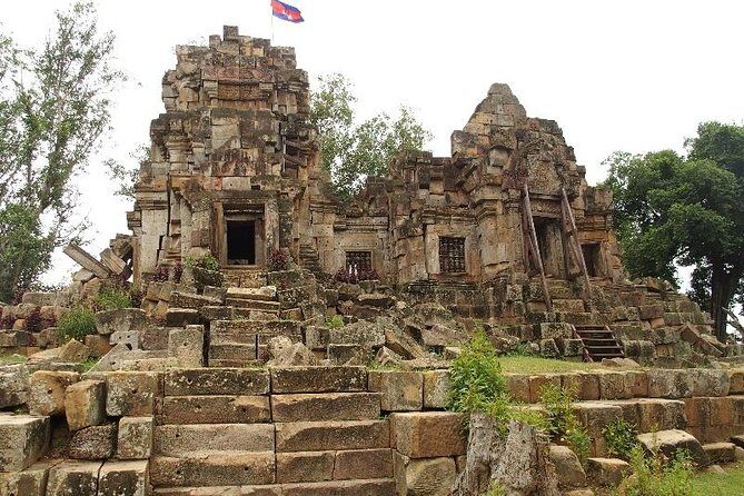 Private Battambang Full-Day Guided Tour - Wat Banan and the 400-Meter Mountain Stair Climb