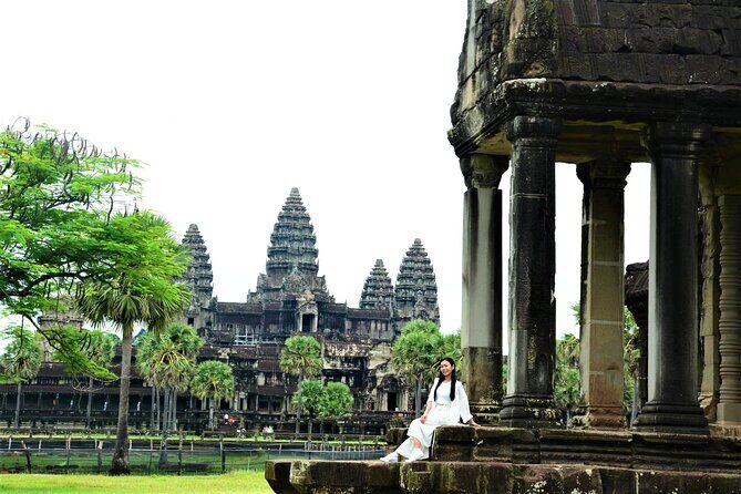 Private Cambodia 5 Days Tour from Siem Reap to Phnom Penh - Tuol Sleng and Choeung Ek: how to handle the hardest stops with respect
