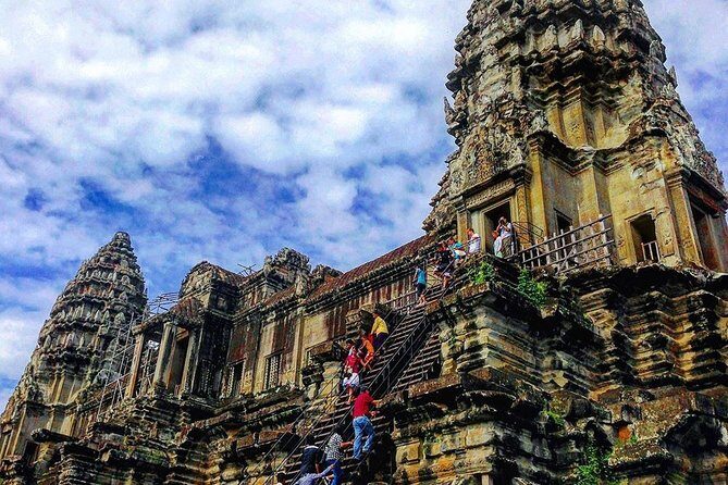 Private Guided Tours-Sunrise Angkor Wat, Ta Prohm, Bayon and more - Entrance pass and dress code: the two things that can ruin your day