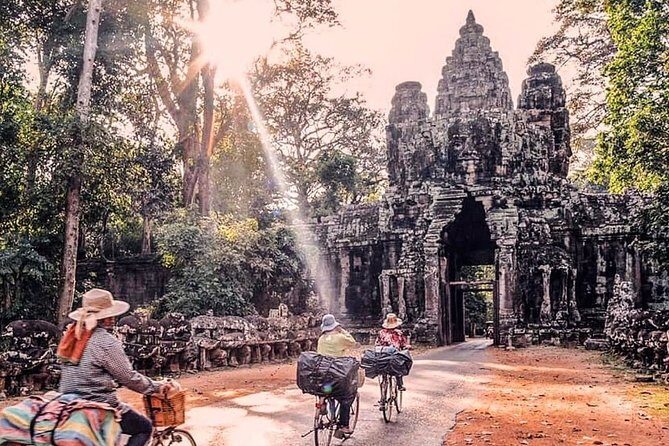 Private Guided Tours-Sunrise Angkor Wat, Ta Prohm, Bayon and more - Comfort tips: water, towels, shoes, and camera protection