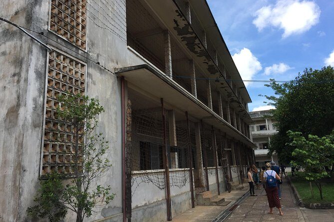 Private Half Day To Killing Field & S21 Genocidal Museum in Phnom Penh - What You’ll Feel During This Private Tour (And How to Plan Your Day)