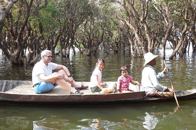 Private Half-Day Tour to Kampong Phluk Flooded Forest and Floating Villages - What to Bring So You’re Comfortable at Water Level