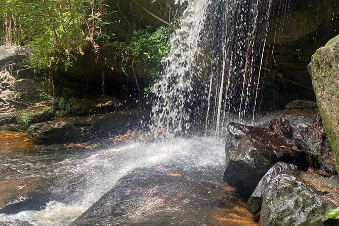 Private Kbal Spean Trekking Tour with Banteay Srei - The Kulen Hills Hike: Reaching Kbal Spean’s Riverbed Sculptures