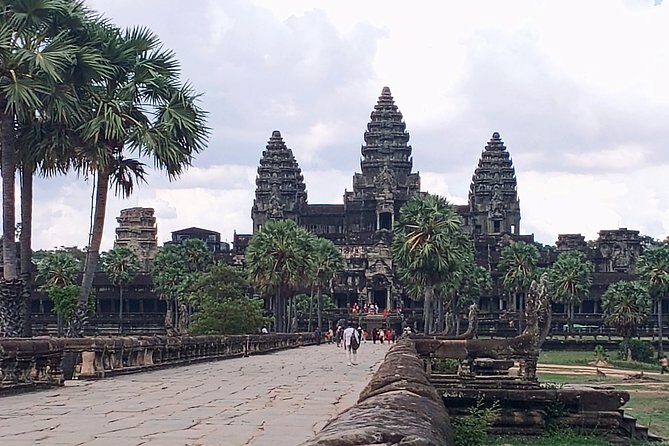 Private One Day Tour with Sunrise at Angkor Wat - Terraces of the Elephants and Leper King: detailed stops that break the pace