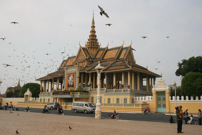 Private One Day Trip in Phnom Penh Capital City - Logistics that make this day feel manageable